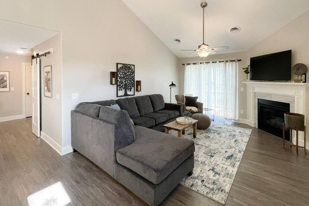 New Beautiful 3 Bedroom Condo In Бетендорф Екстериор снимка