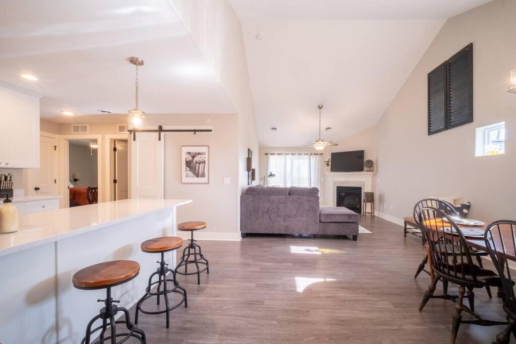 New Beautiful 3 Bedroom Condo In Бетендорф Екстериор снимка
